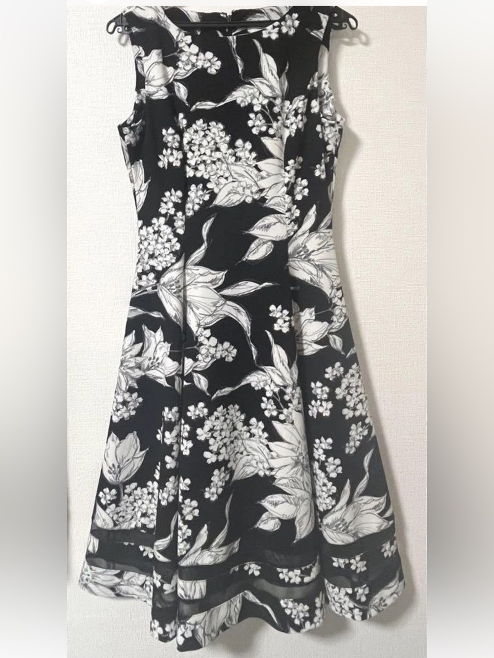 Calvin Klein Black/White Sleeveless Fit & Flare Dress size 14